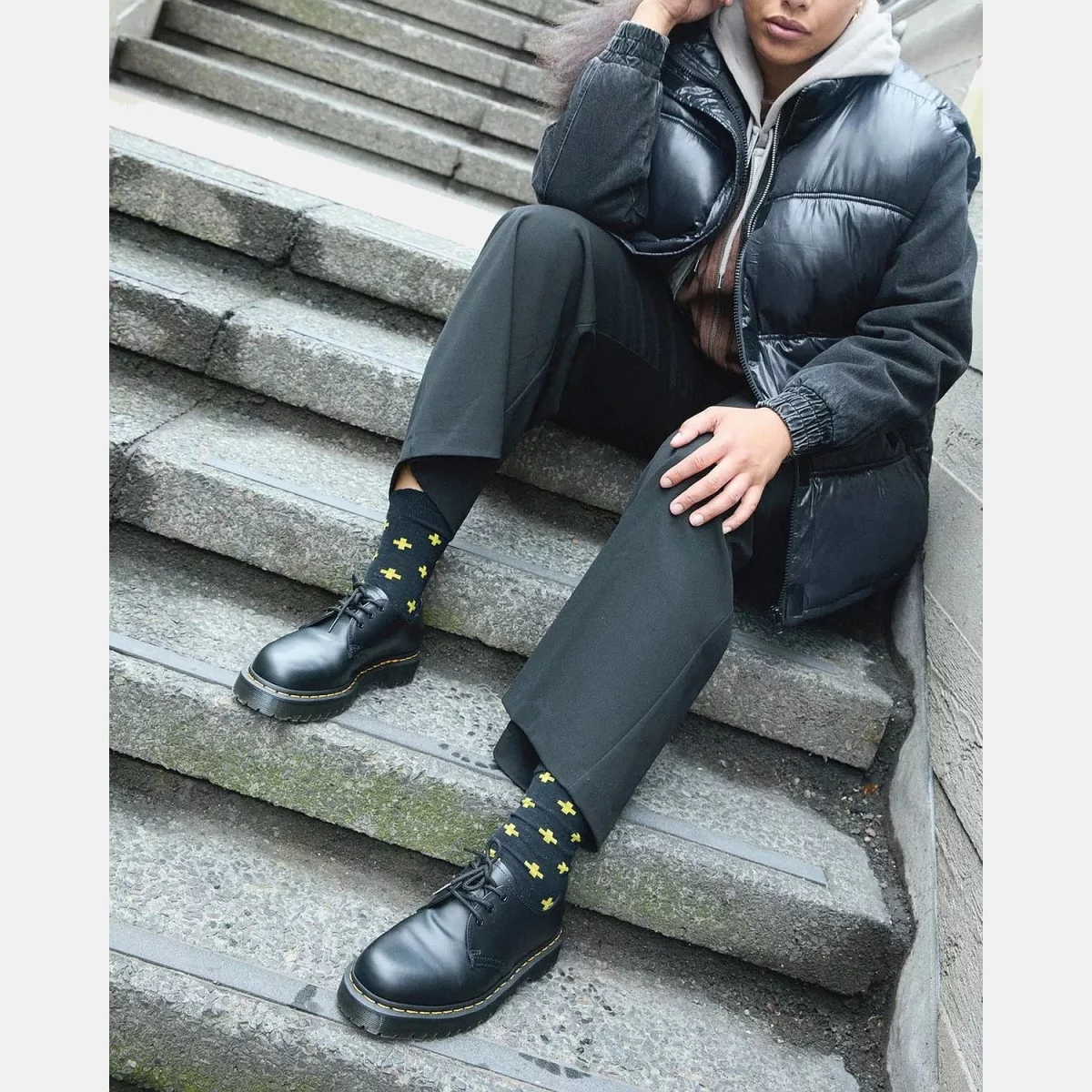 672cc80f66b7d21084001_1_