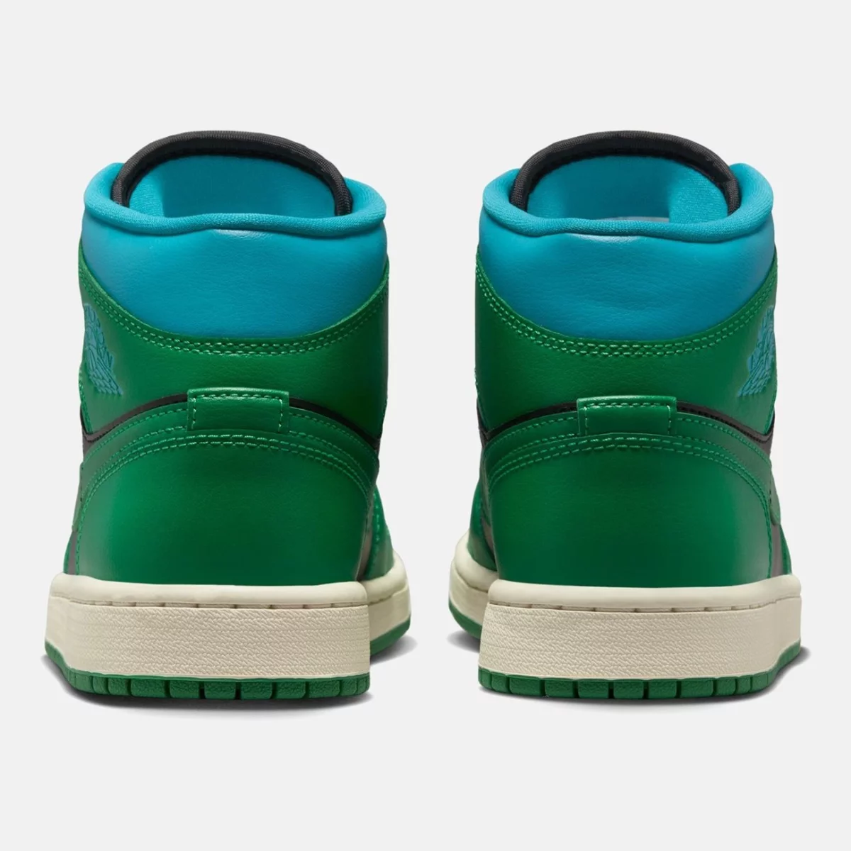 aurora_bq6472-033_phcbh000-2000-huge-665832f45be79