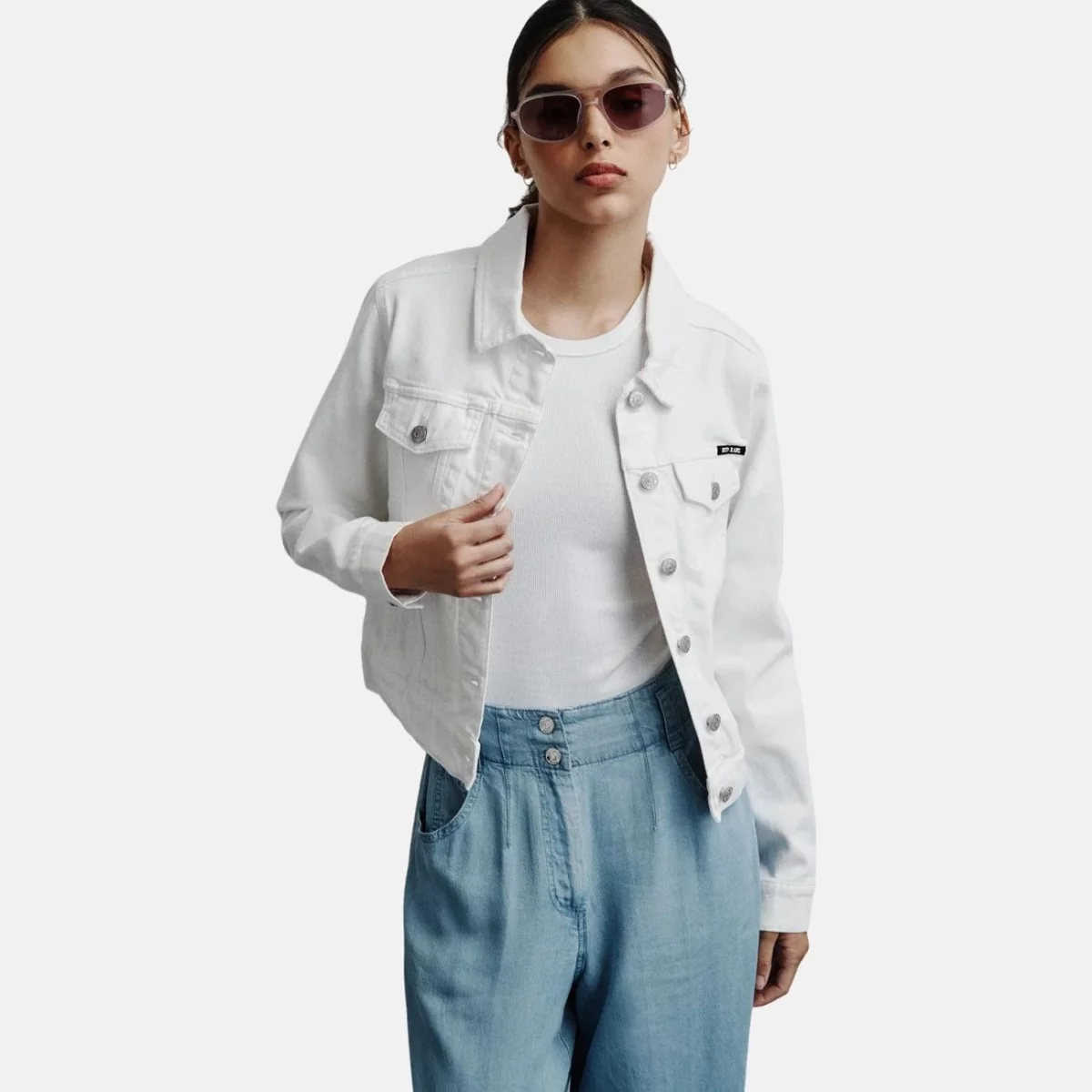 dj4j6006_dj4j6006copt_879dc78d-4923-415e-bc18-c4ebc183670a-photoroom.png-photoroom-huge-6661b4afd8067