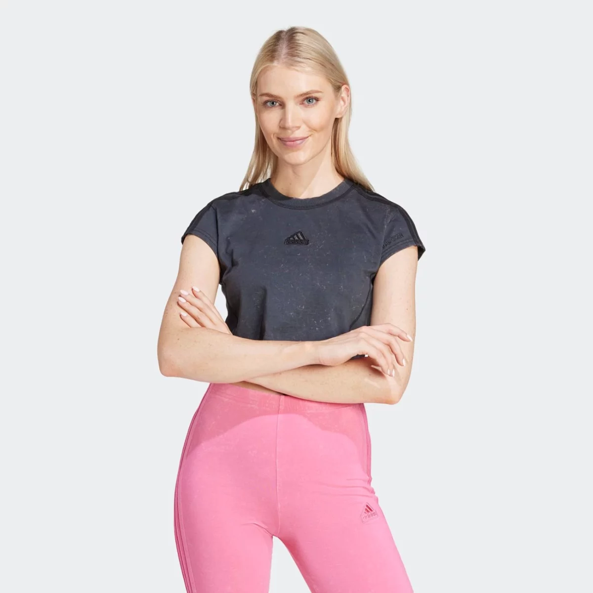 iq3692_3_apparel_on-model_standard-view_grey-huge-6657b2acbf2ba