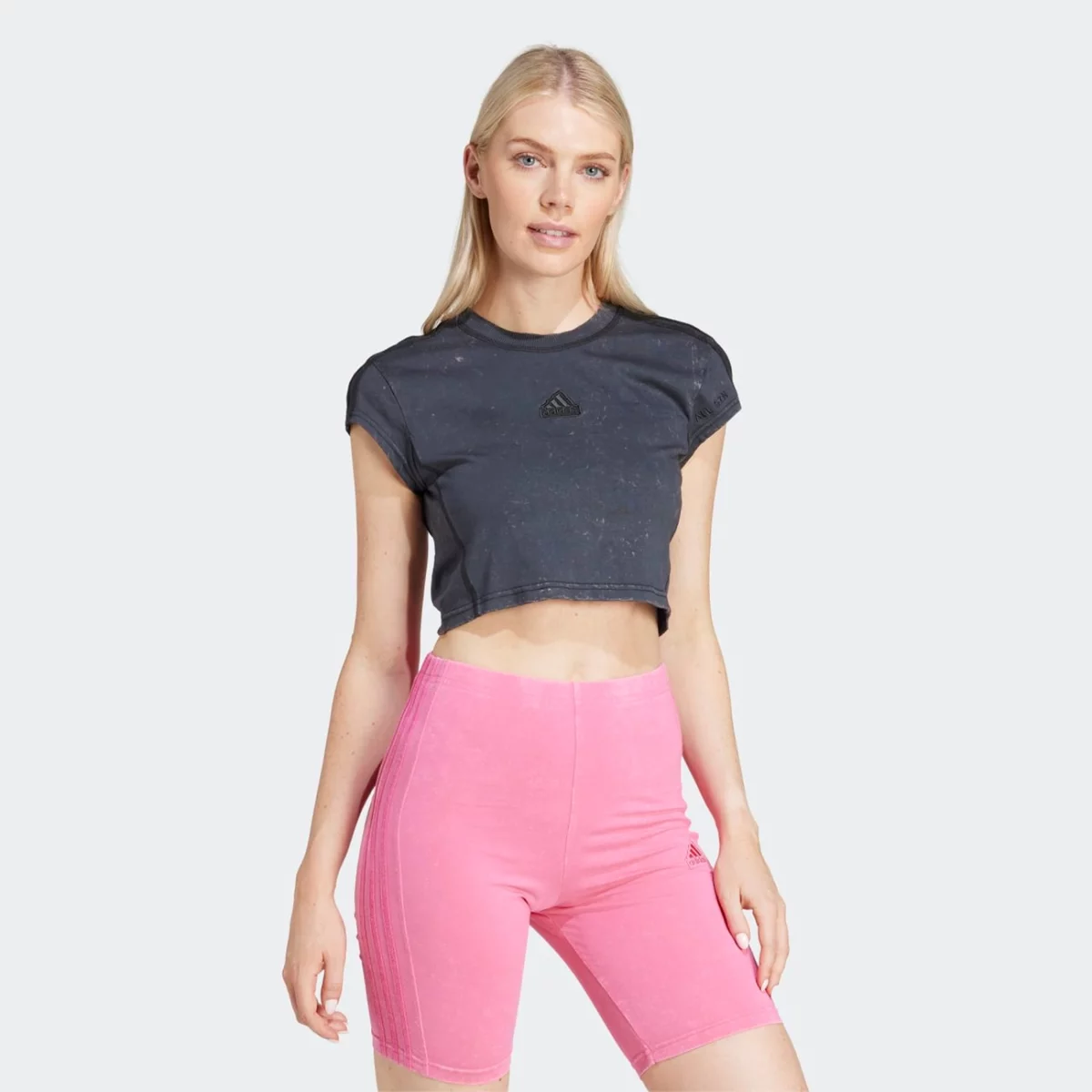 iq3692_6_apparel_on-model_walking-view_grey-huge-6657b2af744e2