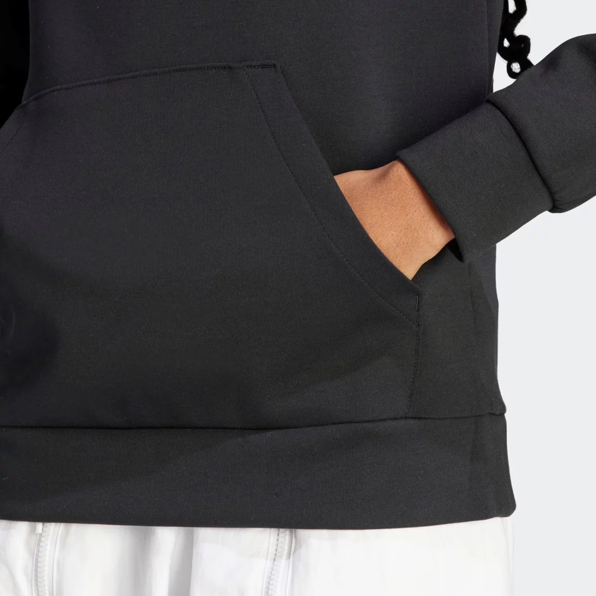 im4874_7_apparel_on-model_detail-view-1_grey-huge-6657a57eda9b2