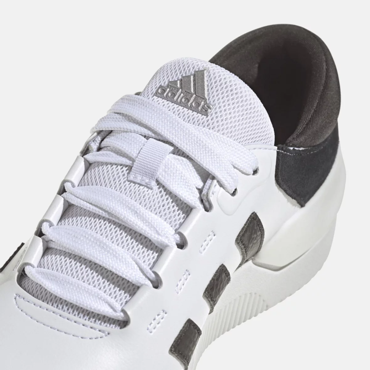 if7910_9_footwear_photography_detail-view-2_transparent-huge-6658360699c24