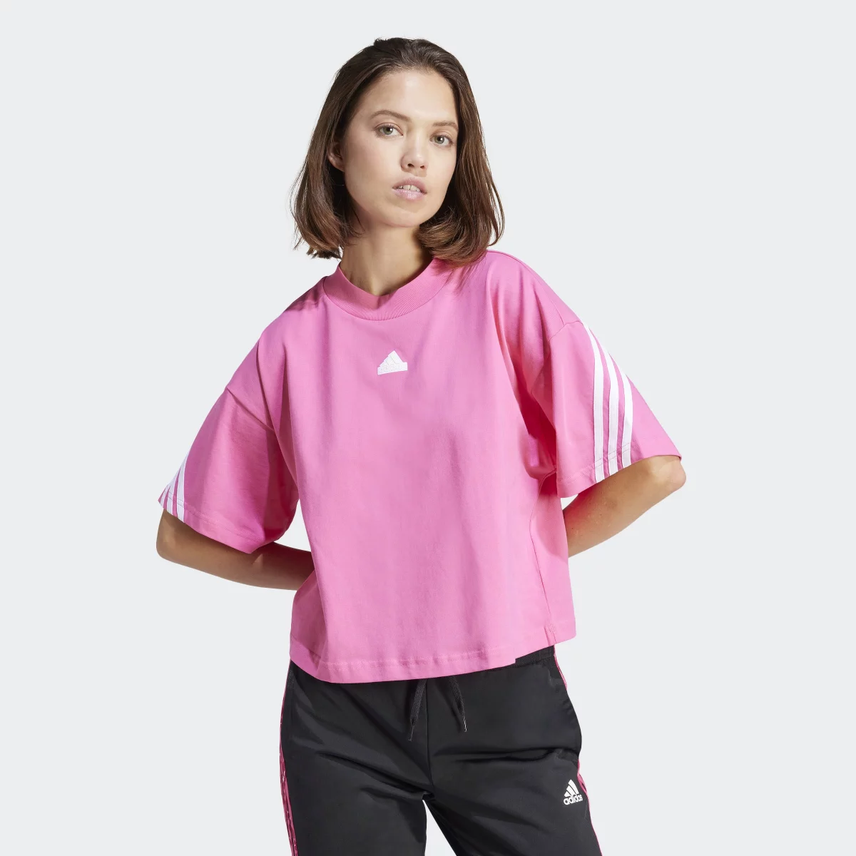 67b47c4acbe13IS3620_3_APPAREL_On_Model_Standard_View_grey