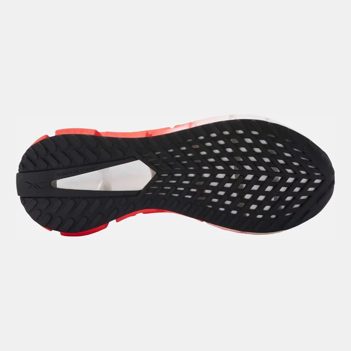 67a34264b4c36reebok_floatzig_1_sneakers_25351782_56880115_2048_Photoroom